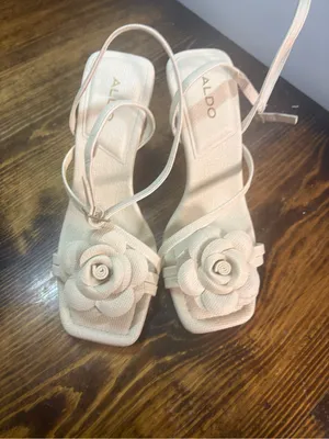 Aldo tan floral strappy chunky heels size 5.5 thumbnail 4