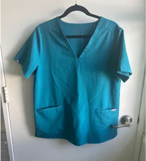 FIGS‎ Casma Three-Pocket Scrub Top Large hospital workwear nurse layered thumbnail 1
