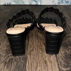 Elegant Black Braided Sandals Size 7.5 thumbnail 2