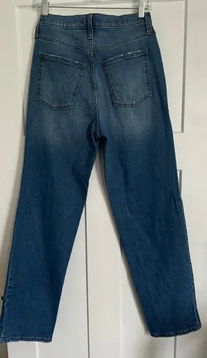 Universal Threads 90s Straight Jeans High-Rise thumbnail 2