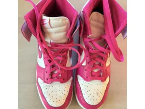 Nike Women's Pink Trainer thumbnail 2