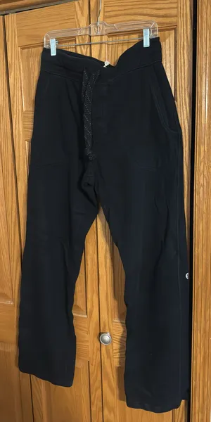 Lululemon sweatpants thumbnail 1