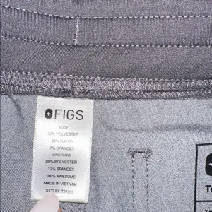 Figs Technical Collection Gray nurses Pants size small thumbnail 4