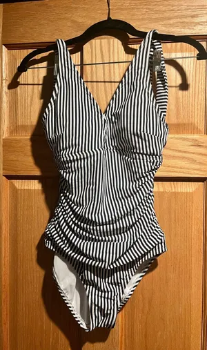 One Piece Bathing Suit Women’s thumbnail 1