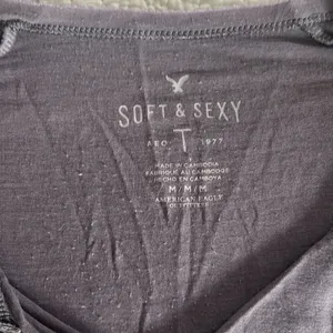 American Eagle soft and sexy tee thumbnail 2