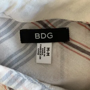 BDG Urban Outfitters Medium Plaid Button Up Long Sleeve‎ Shirt thumbnail 4