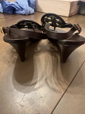 Tory Burch Size 6 Holly 2 Sandal Kitten Heel Brown Leather thumbnail 6