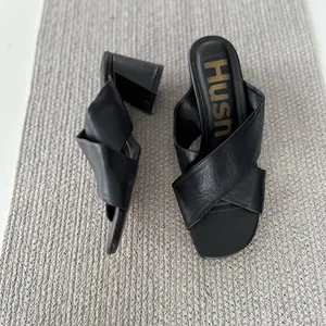 Hush Puppies Ella Black Leather Sculptural High Heel Slides Sandals Sz 9 41 thumbnail 2