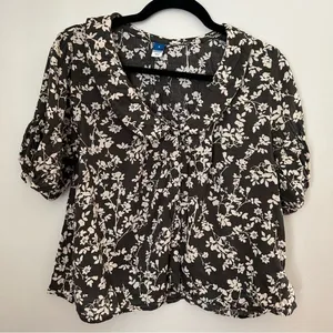 Old Navy Blouse Button Down Short Sleeve Gray Cream Floral Print Business Casual thumbnail 1