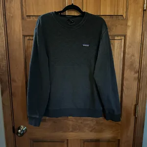 Patagonia women’s Dark Gray organic cotton Crewneck Sweater thumbnail 5