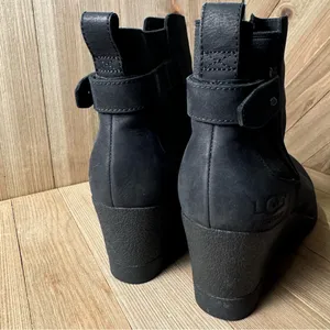 UGG Black Leather Indra Wedge Ankle Booties Shearling‎ Lining Rubber Sole sz 5.5 thumbnail 6