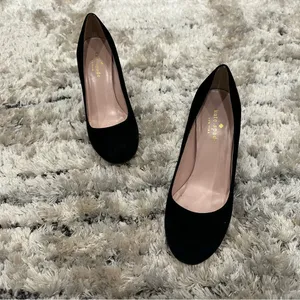 Kate Spade New York Suede Round Toe Pumps in Black thumbnail 2
