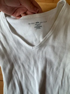 Brandy Melville White Short Sleeve thumbnail 3