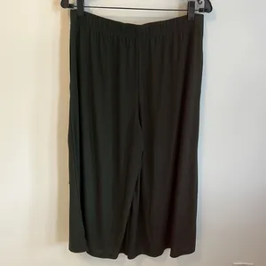 Banana Republic Factory Dark Green Wide Leg Crop Gauchos thumbnail 2