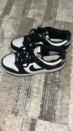 Women’s Nike Panda Dunk Low thumbnail 2