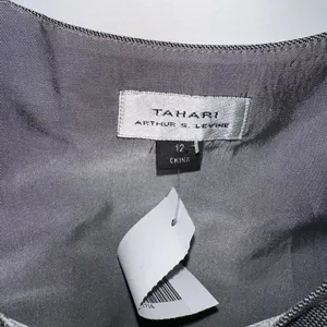 Tahari Gray Top thumbnail 4
