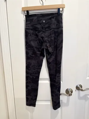 LULULEMON Align Pant 25” in Sequoia Camo Print Deep Coal Black‎ size 6 thumbnail 3