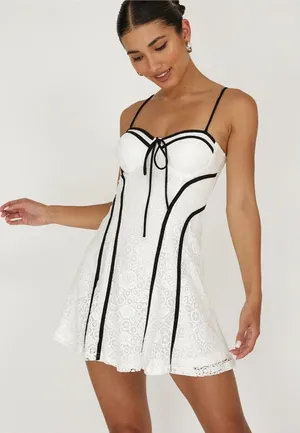 Selfie Leslie Dress thumbnail 1