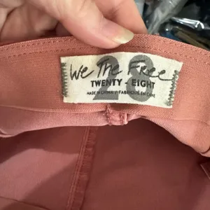 We The Free Pull On Flared Jeans Women’s 28 Light Coral Pink Mid Rise thumbnail 3