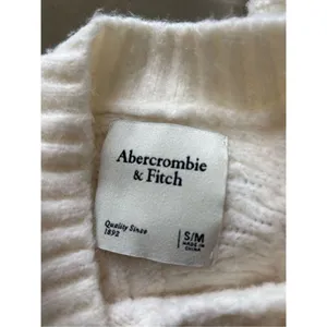 Abercrombie & Fitch Cable Knit Crewneck Sweater S/M Cream Chunky Knit thumbnail 3
