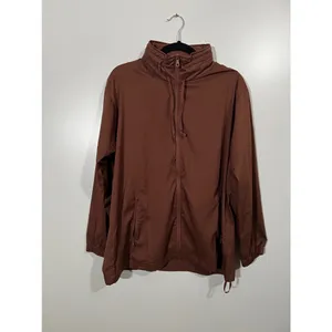 Girlfriend Collective Peregrine Windbreaker in Cocoa Brown Size Medium Zip Up thumbnail 4