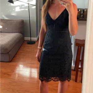 ASTR the Label Navy Lace Dress Size XS thumbnail 2