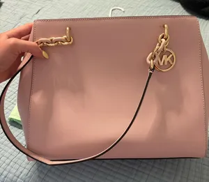 Michael Kors Purse thumbnail 1