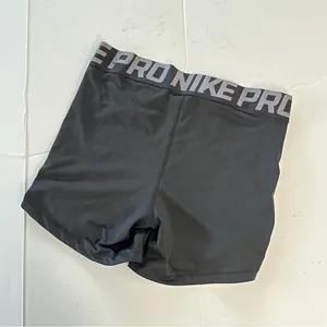 Nike Pro Black Biker Shorts Twist Waist Women's Black Athletic Shorts L thumbnail 2