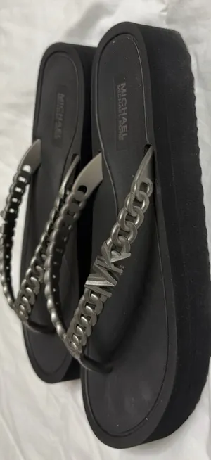 Michael Kors Flip-Flops 8  thumbnail 3