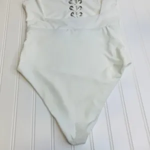 Lovetree White Lace Top 1 Pc Swimsuit Sz Medium thumbnail 9