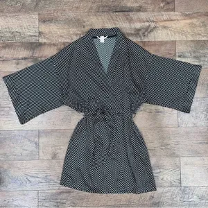 Victoria’s Secret Silky Black Robe with Pockets & Tie-Waist thumbnail 11