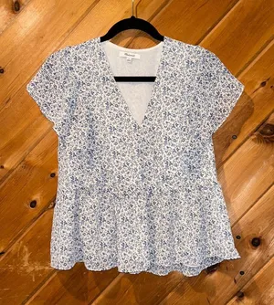 Madewell georgette ruffle sleeve peplum blue & white floral top thumbnail 2