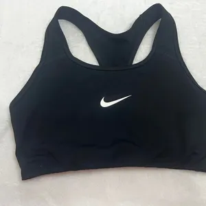 Nike sports bra thumbnail 1