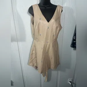 Avec Les Filles' Tan Sleeveless Faux Leather Romper Size Large NWT thumbnail 2