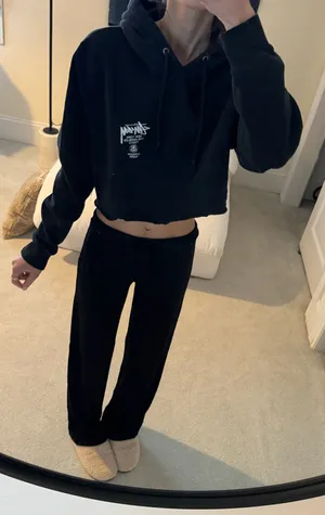 Stüssy Black Cropped Hoodie thumbnail 1