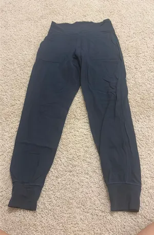 Lululemon Align Joggers thumbnail 1