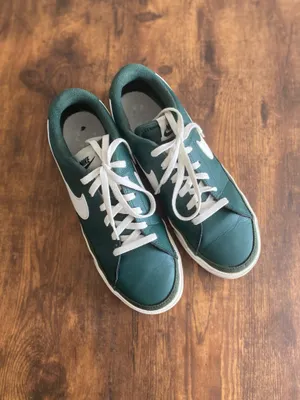 Nike Men's Dark Green and White Low-Top Sneakers thumbnail 5
