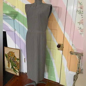 Club Monaco Fossil Green Micro Pleated Column Midi Dress Banded Waist Sz 00 💚🎀 thumbnail 5