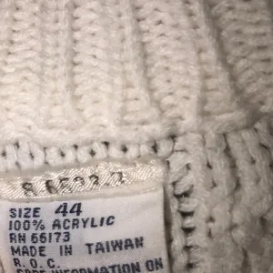 Vintage thick knit cozy sweater size 44/large with pockets thumbnail 3