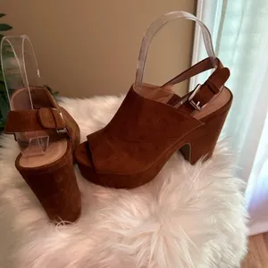 CL by Laundry Brown Suede Heels Size 6 thumbnail 7