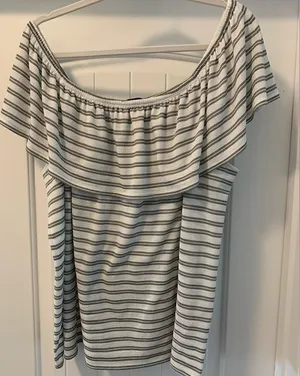 Ivanka Trump Off The Shoulder Top Size XL Wear off shoulder or on Has Stretch thumbnail 1