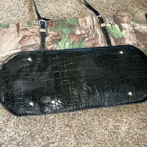 Realtree® Camo Print Purse, Camouflage Large Women’s Tote Handbag thumbnail 14