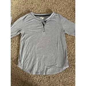 Anne‎ Klein Women's Light Blue Long Sleeve V-Neck Tee Size Small thumbnail 3
