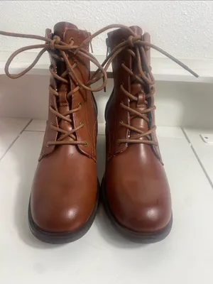 BareTraps Cognac Lace-Up Ankle Boot Size 9.5 thumbnail 3