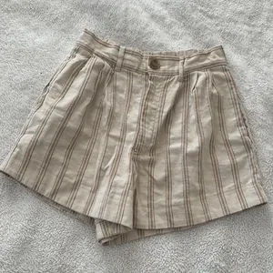 🌸Zara | Tan Striped Shorts thumbnail 2
