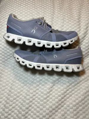 On Cloud Running Shoes Women’s thumbnail 4