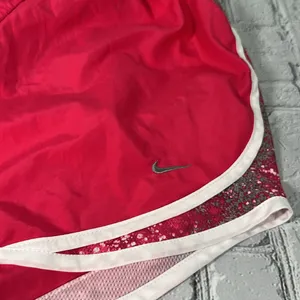 Nike Dri Fit Pink Galaxy Athletic Shorts size Medium Pink Gray White thumbnail 3