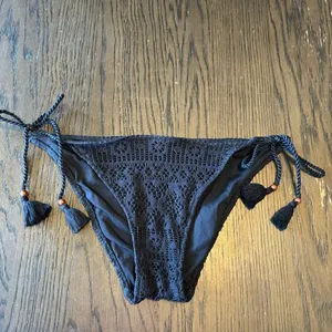 Victorias Secret Black Crocheted Side Tie Beaded Cheeky Swim Bikini Bottom Large thumbnail 2