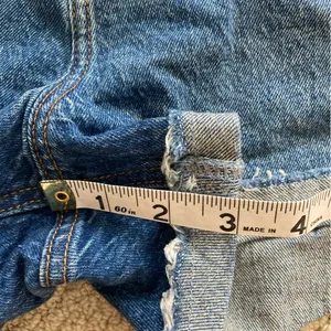 Abercrombie & Fitch The Mom Short High Rise Curve Love Cuffed Jean Size 14 VEUC thumbnail 7