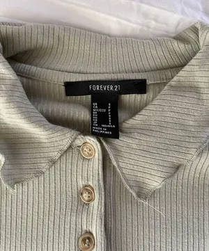 Forever 21 sage green short sleeve top thumbnail 2